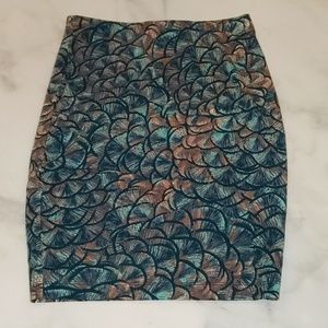 TART

Alea Abstract Print Skirt